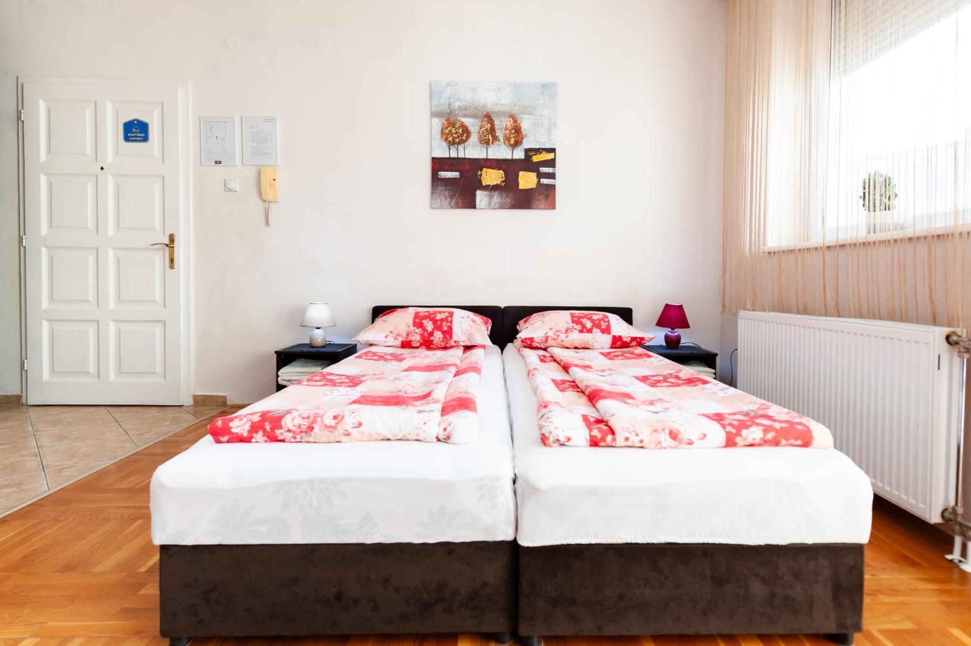 Momo'S Studio Apartment سوبوتيتْسا المظهر الخارجي الصورة