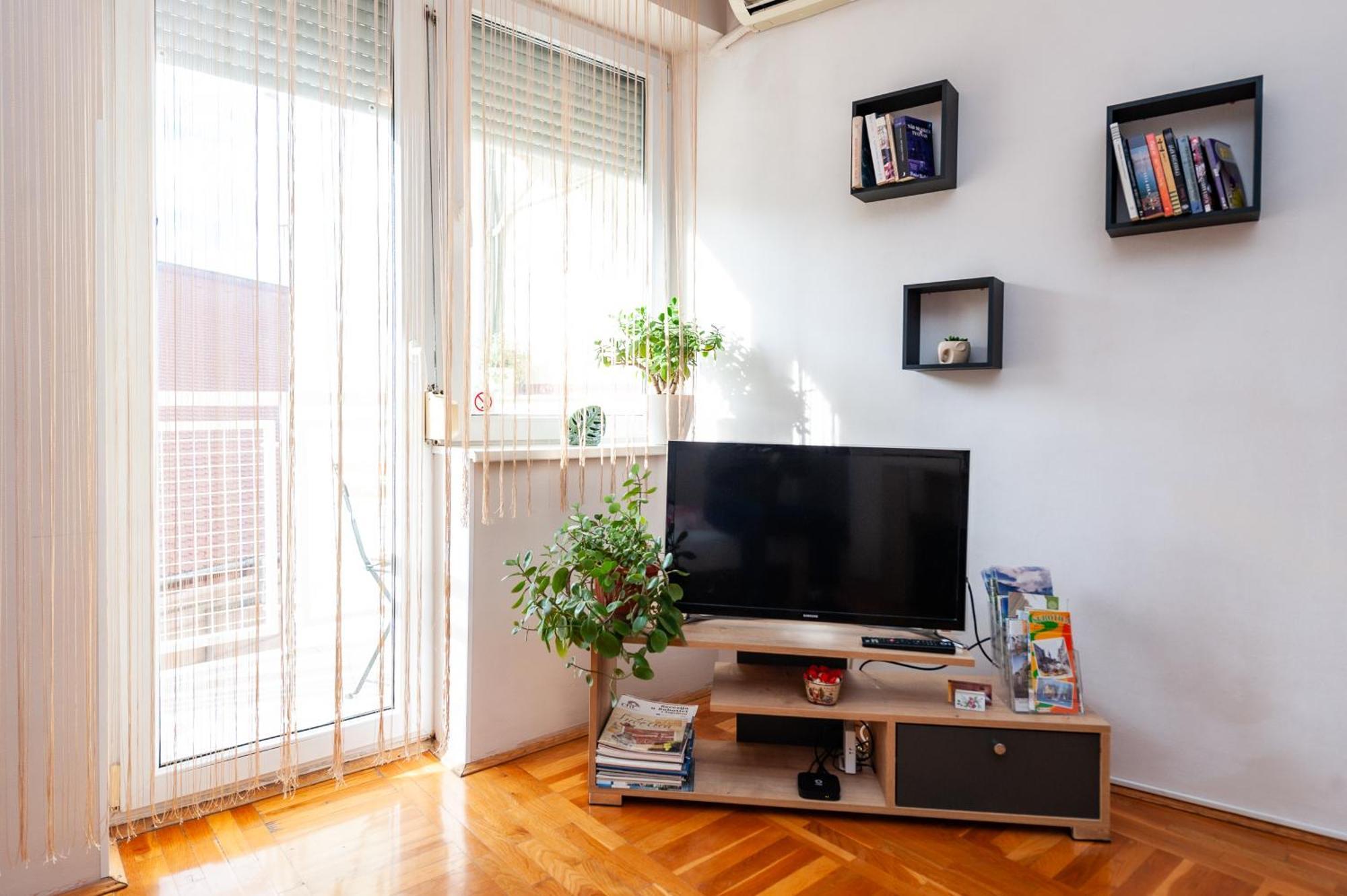 Momo'S Studio Apartment سوبوتيتْسا المظهر الخارجي الصورة